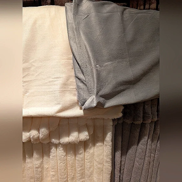 Full Size - 3 Piece Fluffy Duvet Cover Set - Cover & 2 Pillow Cases - Picture 13 of 14